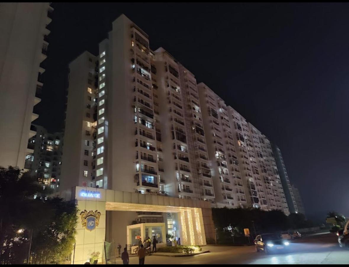 Apartmán Downtown Delight Lakhnaú Exteriér fotografie